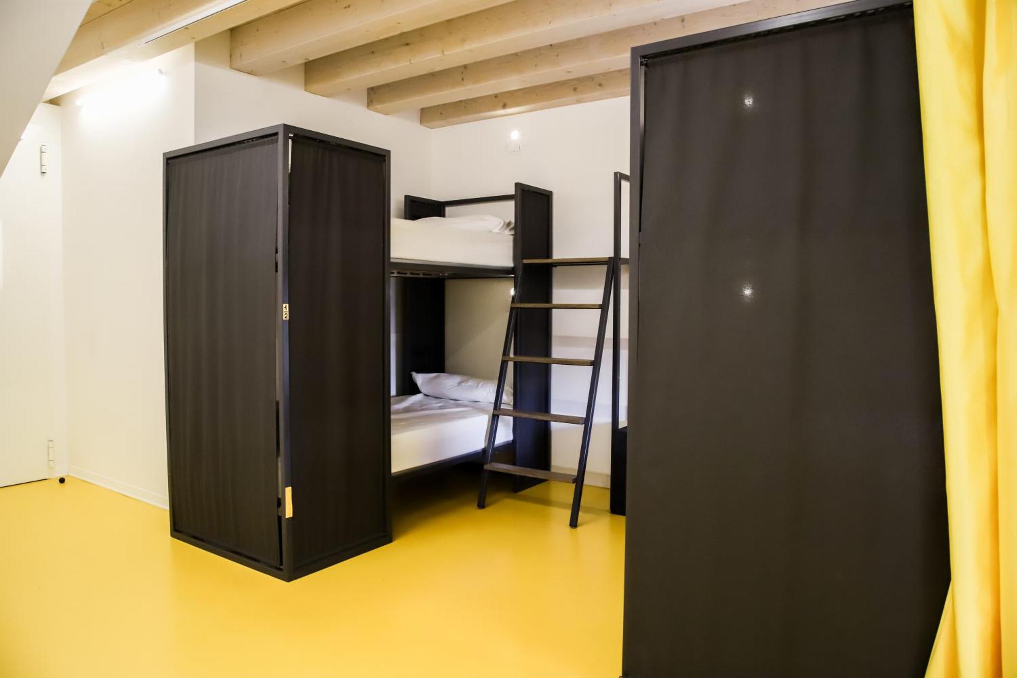 Nomad Hostel Treviso Exterior foto