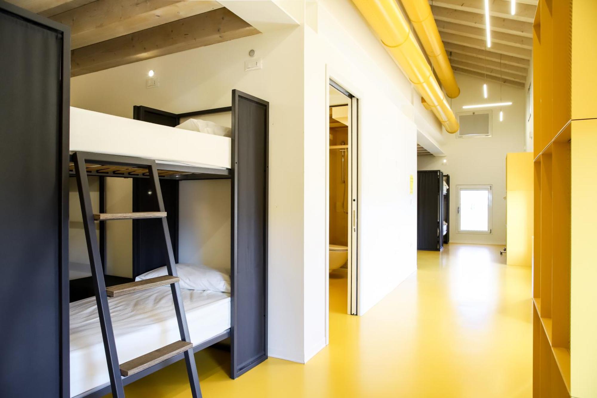 Nomad Hostel Treviso Exterior foto